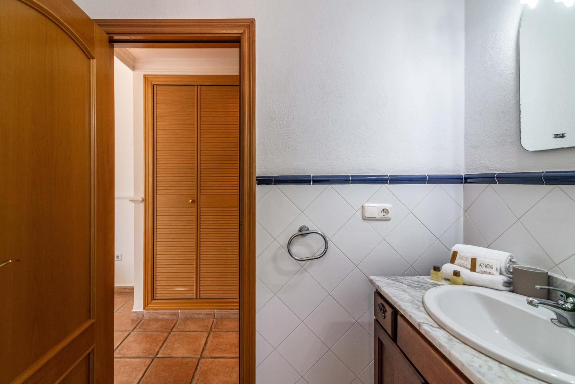 Guadalmina Alta - Private Swimming Pool Villa Marbella